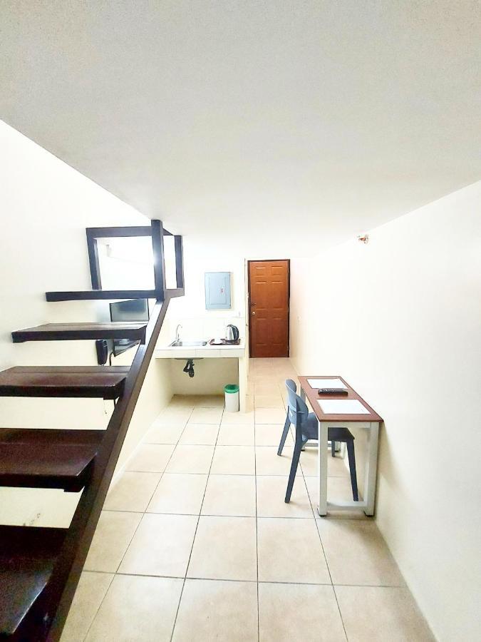 Airobedz Manila - A Value Hotel Kültér fotó