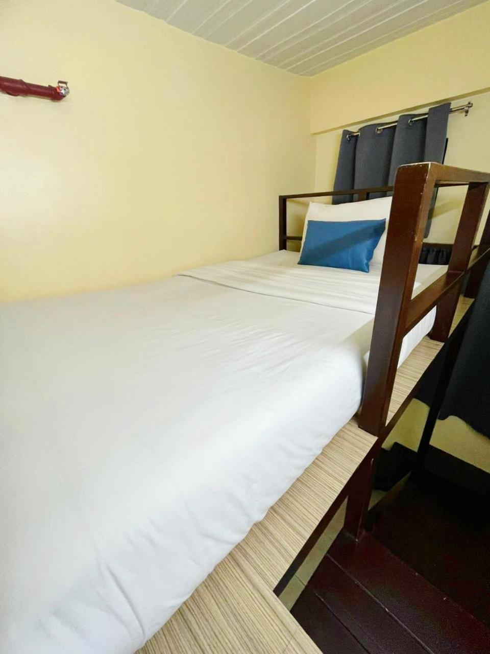 Airobedz Manila - A Value Hotel Kültér fotó